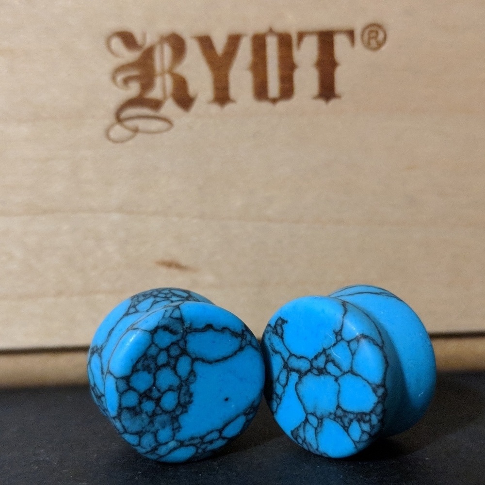 Plugs 9/16